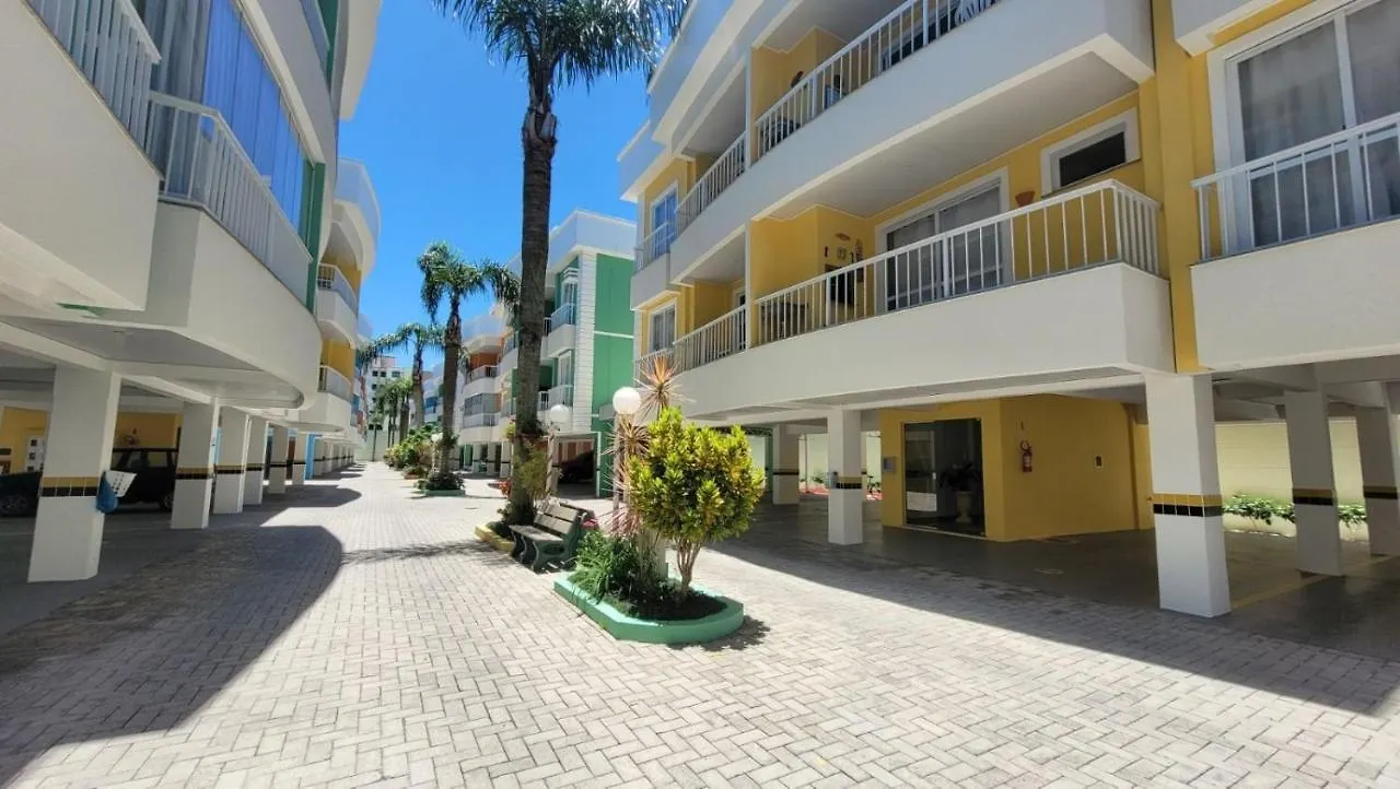 B720 - Apartamento 2 Quartos Em Cond. Com Piscina ボンビーニャス アパート